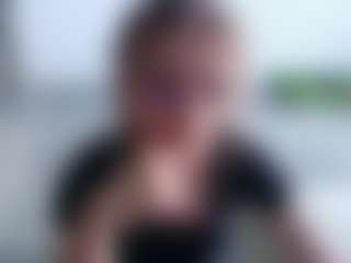 Live cam show with Deidi - Bedroom on TeamSkeetLive