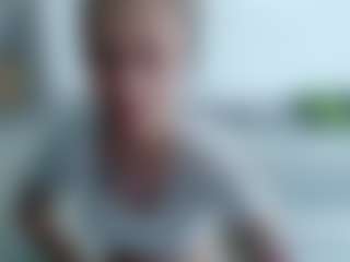 Live cam show with Deidi - Thin on StripNow