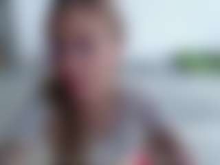 Live cam show with Deidi - Petite on SpankPalCams