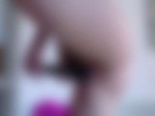 Live cam show with Deidi - Athletic Young Adult on Camsoda