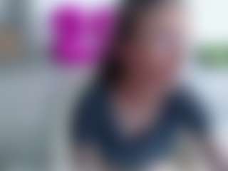 Live cam show with Deidi - Blonde Hair on Uber Horny