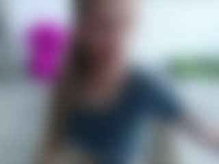 Live cam show with Deidi - Fingering on Camsoda