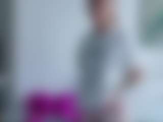 Live cam show with Deidi - Blonde Hair Petite on sexytreat.net