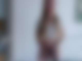 Live cam show with Deidi - Petite on crypto-cams