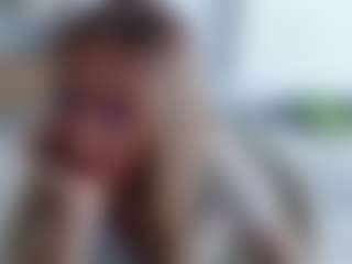 Live cam show with Deidi - Small Ass on Instabang