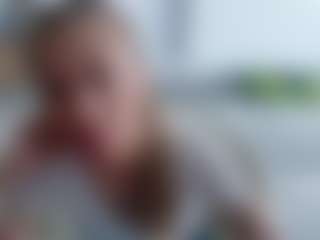 Live cam show with Deidi - Athletic College on Camsoda