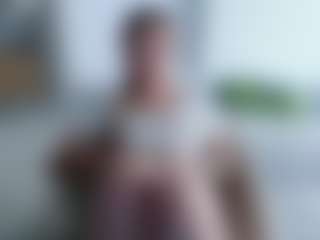 Live cam show with Deidi - Small Ass on makecum.org