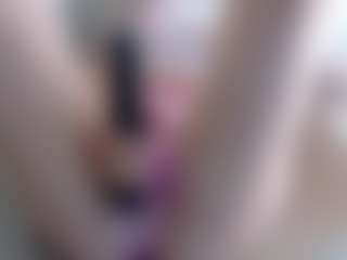 Live cam show with Deidi - Small Ass on TastyBlacksLive