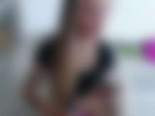 Live cam show with Deidi - Striptease on Uber Horny