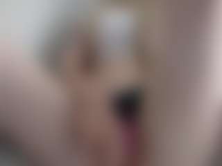 Live cam show with Deidi - Petite on Camsoda