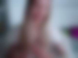 Live cam show with Deidi - Bedroom Blonde Hair on https://playwithruby.com