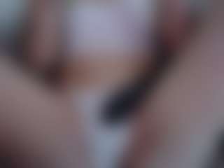 Live cam show with Deidi - College on Camsoda