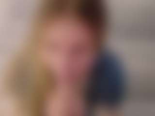 Live cam show with Deidi - Thin on SmokeAndPoke