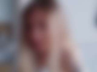 Live cam show with Deidi - Blonde Hair on makecum.org