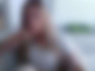 Live cam show with Deidi - Petite on sexytreat.net