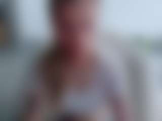 Live cam show with Deidi - Blonde Hair Petite on xxxlivecams.org