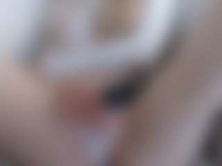 Live cam show with Deidi - Athletic Bedroom on Camsoda