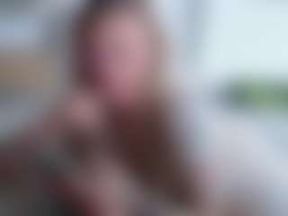 Live cam show with Deidi - Thin on livesuperchat.net