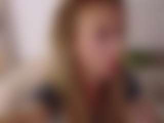 Live cam show with Deidi - Athletic College on Camsoda