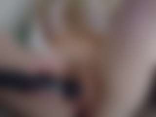 Live cam show with Deidi - Blonde Hair Petite on justonemore.cc