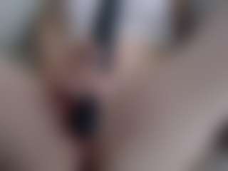 Live cam show with Deidi - Athletic Bedroom on Cam Slut