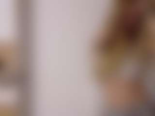 Live cam show with Deidi - Flashing on Camsoda