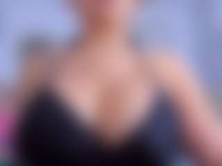 Live cam show with Fabiana BIG BOOBS - Hush on thefappeningchat.com