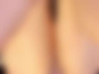 Live cam show with Fabiana BIG BOOBS - Hush on livesexfox.com