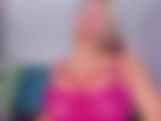 Live cam show with Fabiana BIG BOOBS - Butt Plug on livesuperchat.net