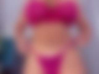 Live cam show with Fabiana BIG BOOBS - Thick on TeamSkeetLive