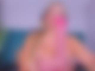 Live cam show with Fabiana BIG BOOBS - Thick on livesuperchat.net