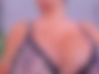 Fabiana BIG BOOBS's Live Sex Cam Show