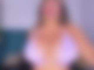 Live cam show with Fabiana BIG BOOBS - Thick on Camsoda