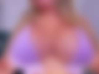 Live cam show with Fabiana BIG BOOBS - Brown Eyes on Free Soda