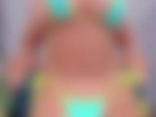 Live cam show with Fabiana BIG BOOBS - Butt Plug on livesuperchat.net