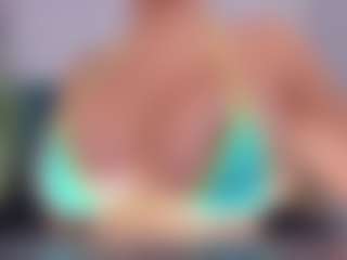 Live cam show with Fabiana BIG BOOBS - Thick on Camsoda