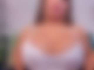 Live cam show with Fabiana BIG BOOBS - BBW MILF on Camming Site
