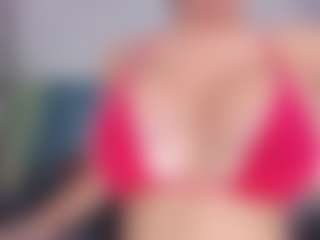 Live cam show with Fabiana BIG BOOBS - Living Room on Camsoda