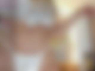 Live cam show with Fabiana BIG BOOBS - Hush on SpunkLive