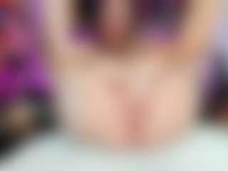 Live cam show with Anal_Queen_Mona - White Curvy on Camsoda | united states
