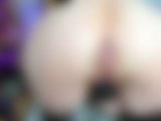 Live cam show with Anal_Queen_Mona - White on Camsoda | united states