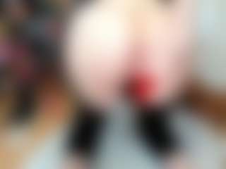Live cam show with Anal_Queen_Mona - Solo on CamClone