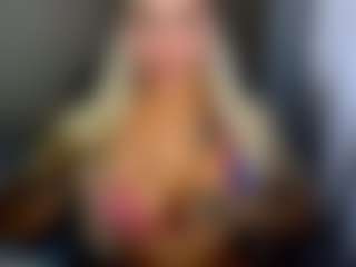 Live cam show with mia-hott - MILF on https://playwithruby.com