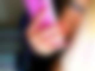 Live cam show with mia-hott - Handjob on livesuperchat.net