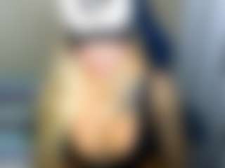 mia-hott's Live Sex Cam Show