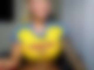 Live cam show with mia-hott - Spy Curvy on CamwithHer