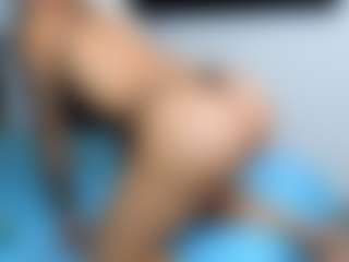 mia-hott's Live Sex Cam Show