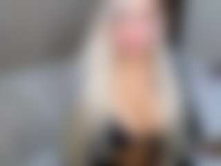 Live cam show with mia-hott - Redbone on Milfs Live