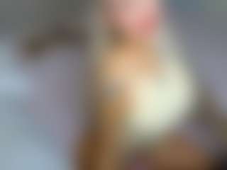 Live cam show with mia-hott - Blonde Hair on hornycams.live