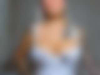 Live cam show with mia-hott - Slap on Camsoda
